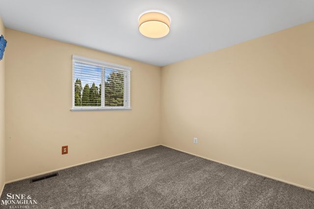 19330 Bainbridge Avenue, Livonia, MI 48152