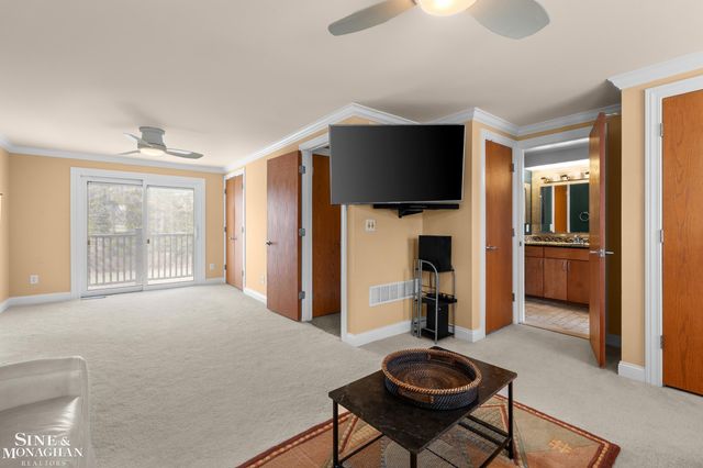 19330 Bainbridge Avenue, Livonia, MI 48152