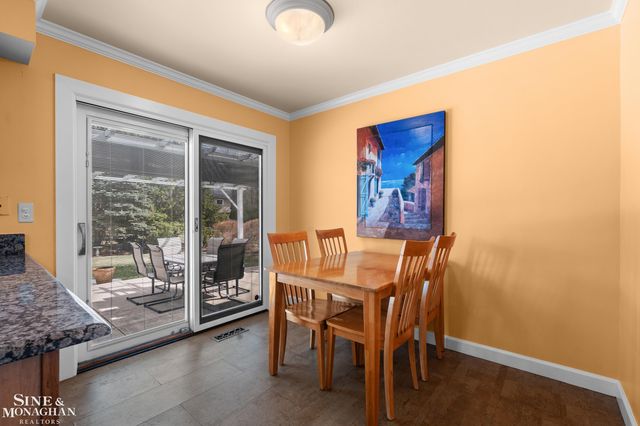 19330 Bainbridge Avenue, Livonia, MI 48152