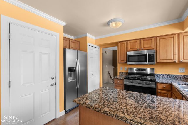 19330 Bainbridge Avenue, Livonia, MI 48152