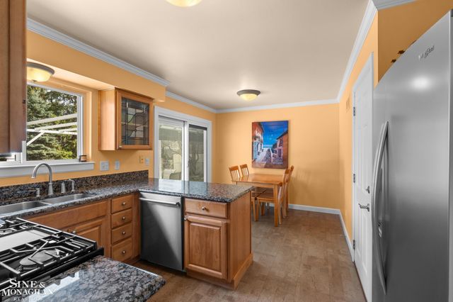 19330 Bainbridge Avenue, Livonia, MI 48152