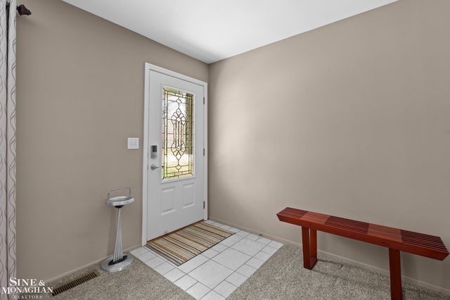 19330 Bainbridge Avenue, Livonia, MI 48152