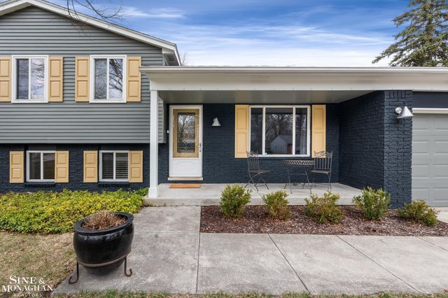 19330 Bainbridge Avenue, Livonia, MI 48152