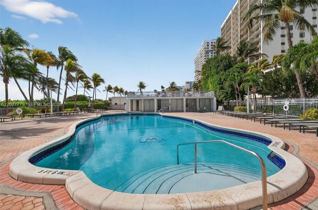 2655 Collins Avenue 1407, Miami Beach, FL 33140