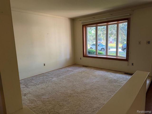 22475 Cranbrook Street, Trenton, MI 48183