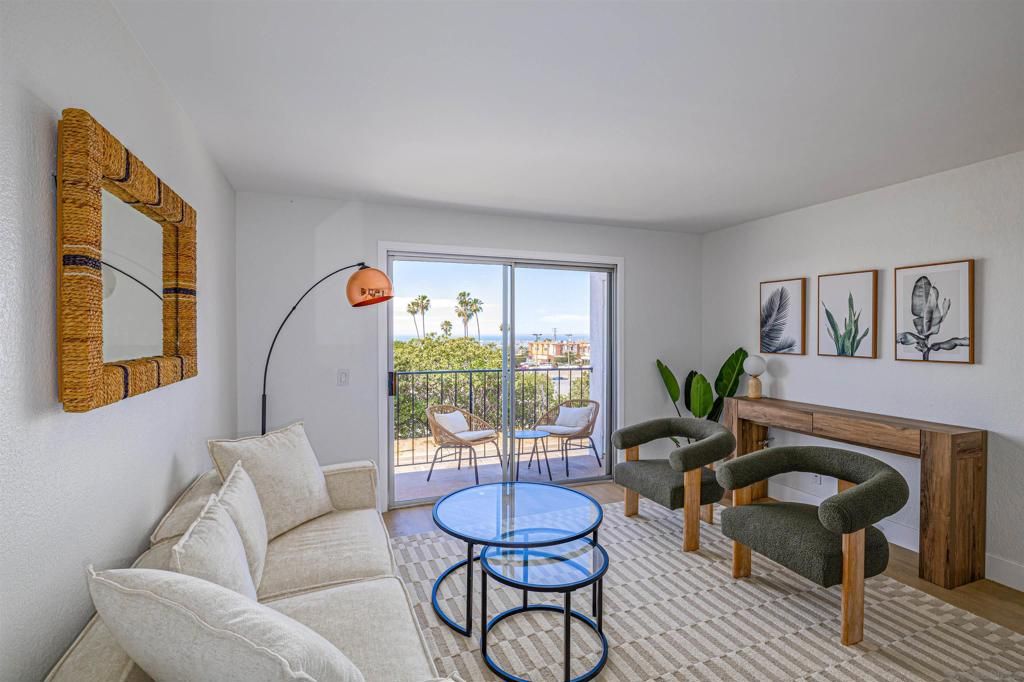 3020 Cowley Way 207, San Diego, CA 92117
