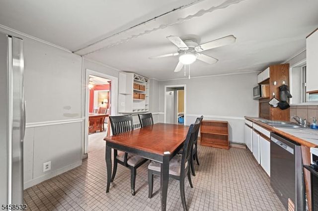 62 Vreeland Ave, Bloomingdale Boro, NJ 07403