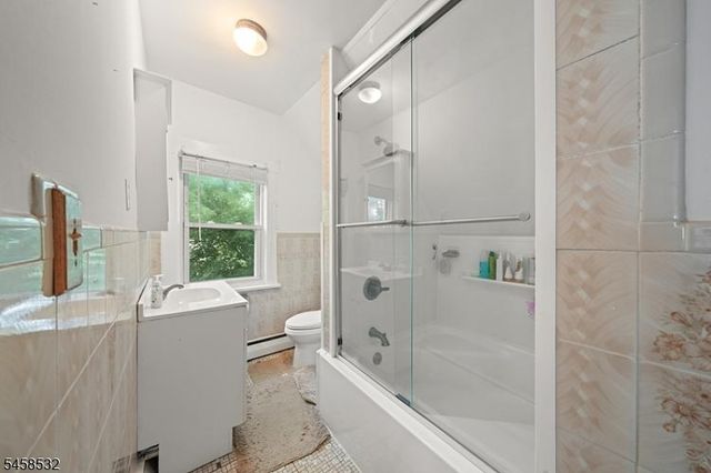 62 Vreeland Ave, Bloomingdale Boro, NJ 07403