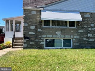 1912 TOMLINSON RD, Philadelphia, PA 19116