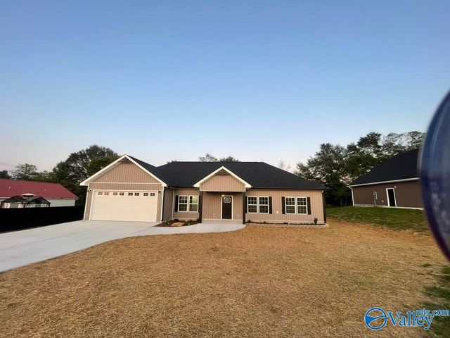 146 Carrington Lane, Albertville, AL 35950