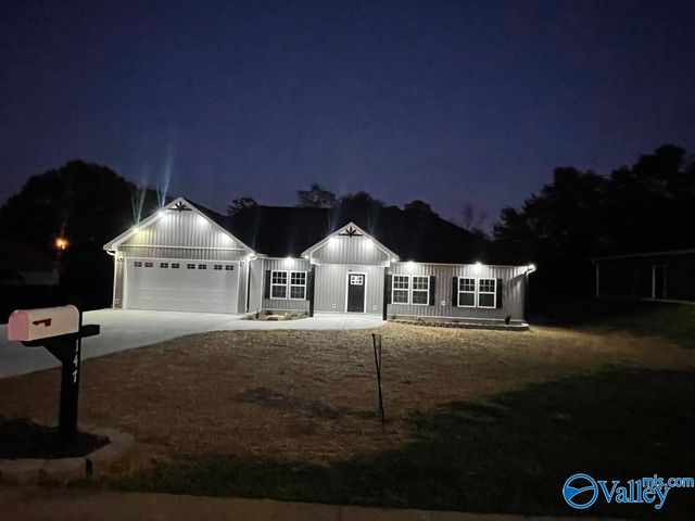 146 Carrington Lane, Albertville, AL 35950