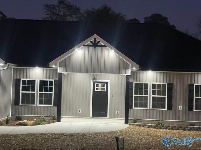 146 Carrington Lane, Albertville, AL 35950