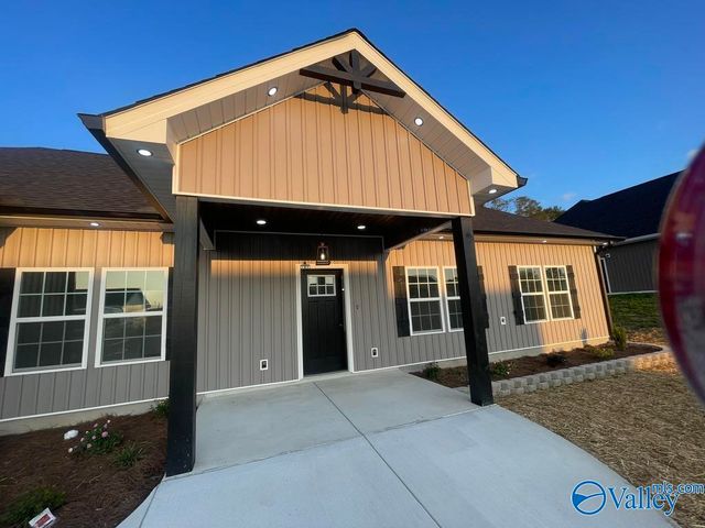 146 Carrington Lane, Albertville, AL 35950