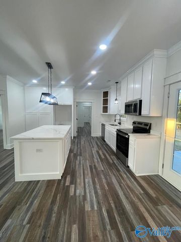 146 Carrington Lane, Albertville, AL 35950