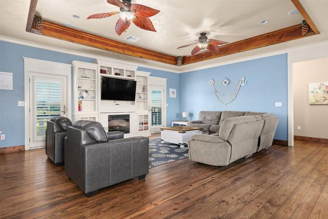 973 Kenlyn Drive, Crystal Beach, TX 77650