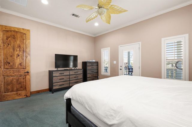 973 Kenlyn Drive, Crystal Beach, TX 77650