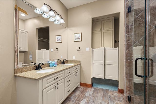 973 Kenlyn Drive, Crystal Beach, TX 77650