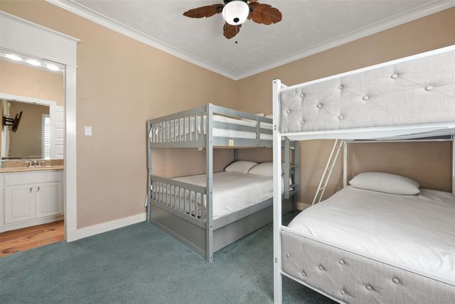 973 Kenlyn Drive, Crystal Beach, TX 77650