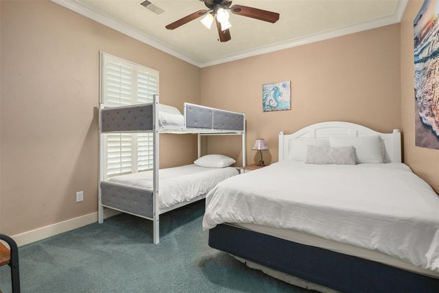 973 Kenlyn Drive, Crystal Beach, TX 77650