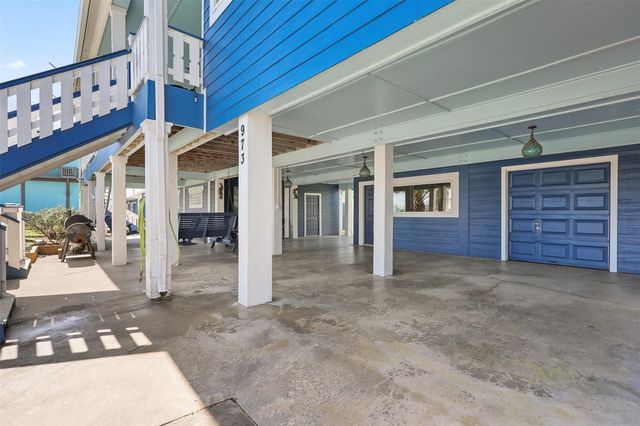 973 Kenlyn Drive, Crystal Beach, TX 77650
