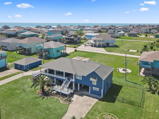 973 Kenlyn Drive, Crystal Beach, TX 77650