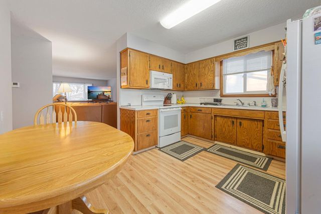 1221 Home Place, Faribault, MN 55021