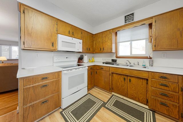 1221 Home Place, Faribault, MN 55021