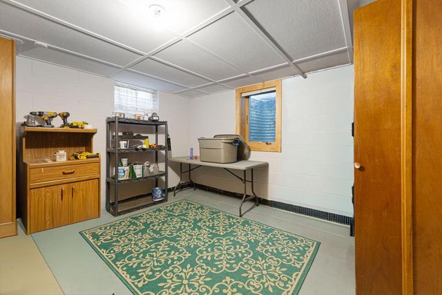 1221 Home Place, Faribault, MN 55021