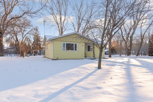 1221 Home Place, Faribault, MN 55021