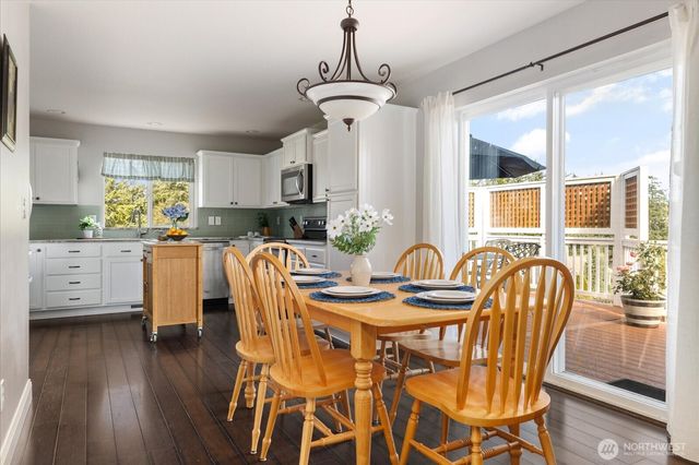 1605 SW 16th Avenue, Oak Harbor, WA 98277