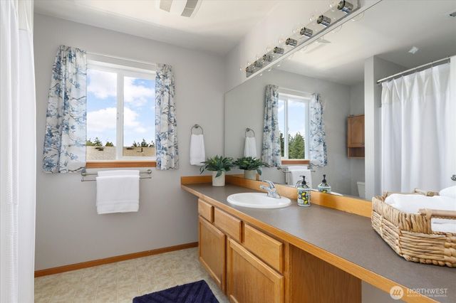 1605 SW 16th Avenue, Oak Harbor, WA 98277