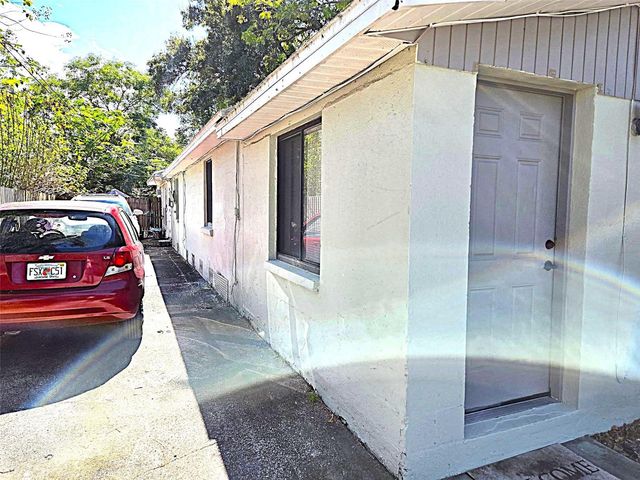 6886 49TH AVENUE N, St Petersburg, FL 33709