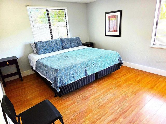 6886 49TH AVENUE N, St Petersburg, FL 33709