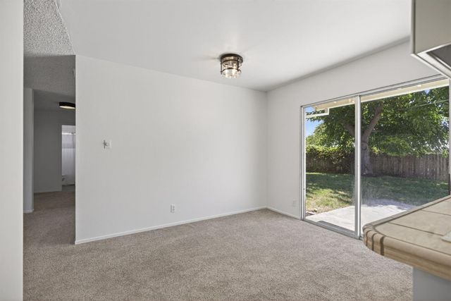 7007 Plumber Way, North Highlands, CA 95660