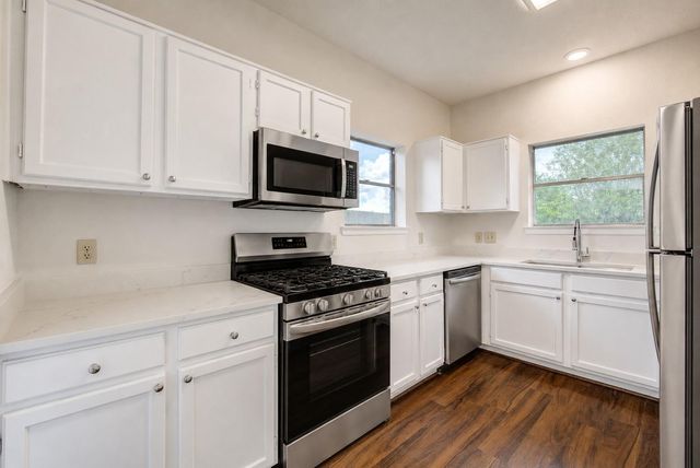 308 N Ranch House Road, Angleton, TX 77515