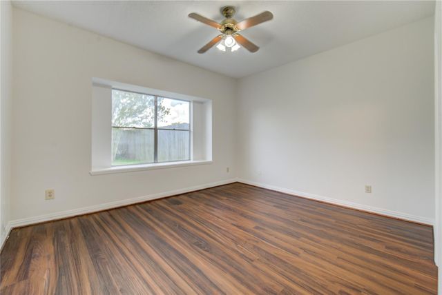 308 N Ranch House Road, Angleton, TX 77515