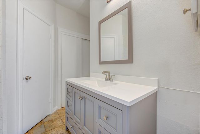 308 N Ranch House Road, Angleton, TX 77515