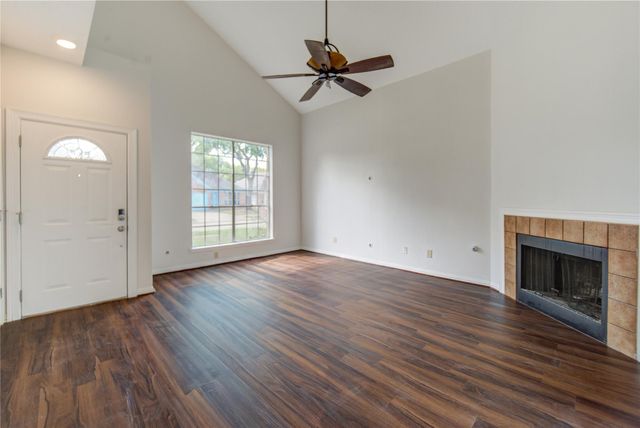 308 N Ranch House Road, Angleton, TX 77515