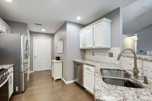 5238 Leecroft Drive, Buford, GA 30518
