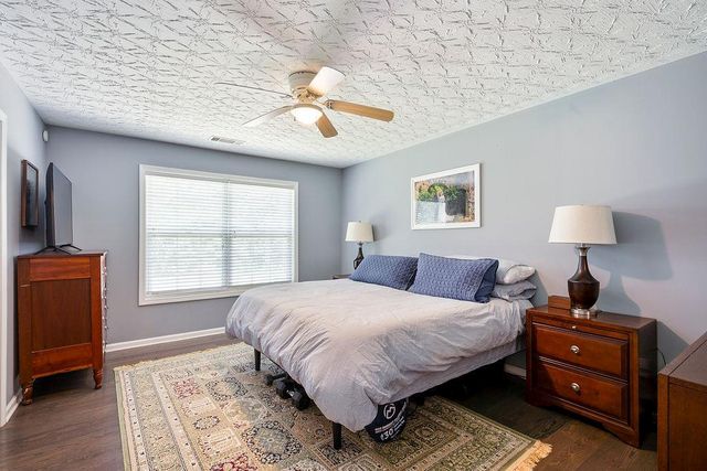 5238 Leecroft Drive, Buford, GA 30518