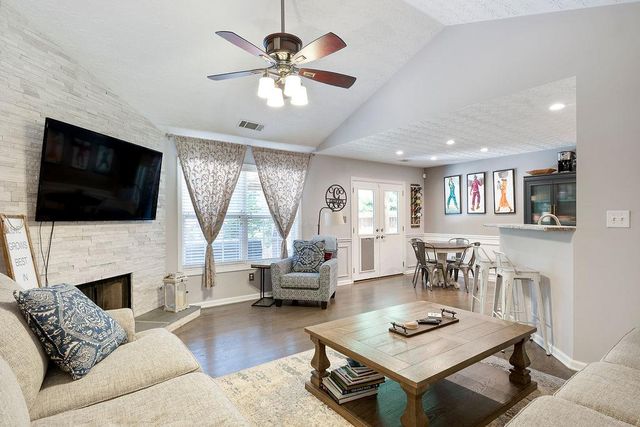 5238 Leecroft Drive, Buford, GA 30518