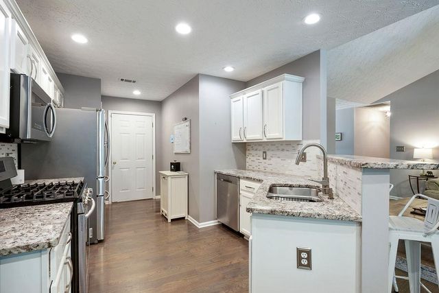 5238 Leecroft Drive, Buford, GA 30518