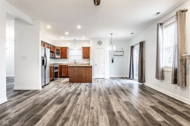 9616 Treyburn Green Way, Indianapolis, IN 46239