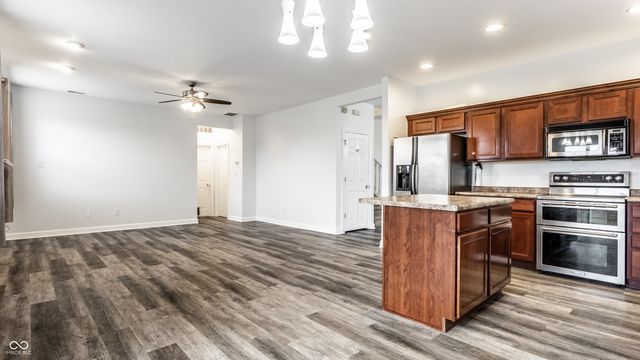 9616 Treyburn Green Way, Indianapolis, IN 46239