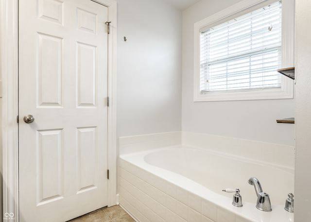 9616 Treyburn Green Way, Indianapolis, IN 46239