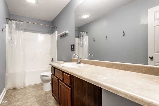 9616 Treyburn Green Way, Indianapolis, IN 46239