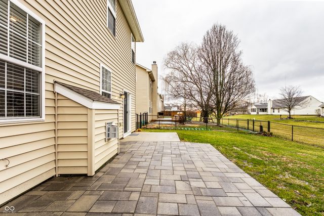 9616 Treyburn Green Way, Indianapolis, IN 46239