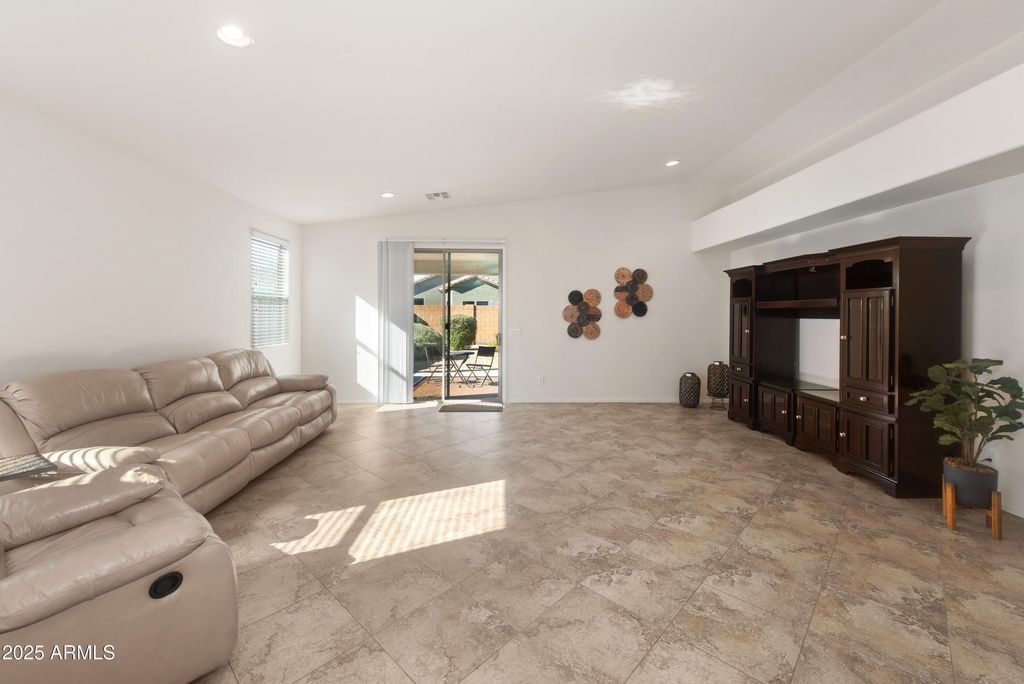 Image 15 of property listing at 18222 E LA POSADA Court, Gold Canyon, AZ 85118