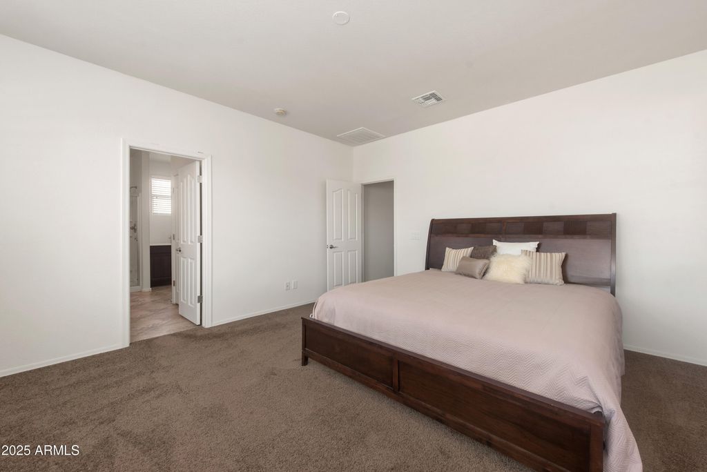 Image 19 of property listing at 18222 E LA POSADA Court, Gold Canyon, AZ 85118