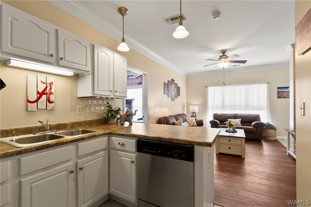 303 Helen Keller B227, Tuscaloosa, AL 35404